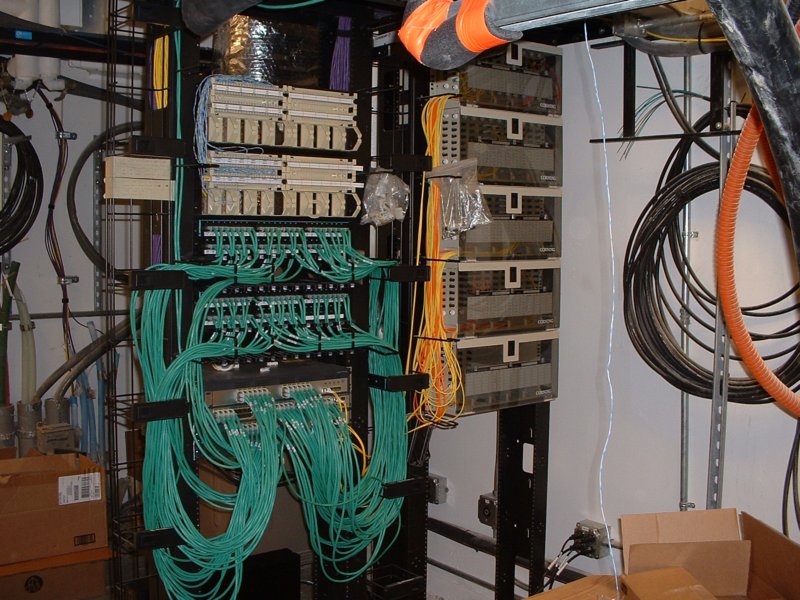 switchesandfiber.jpg